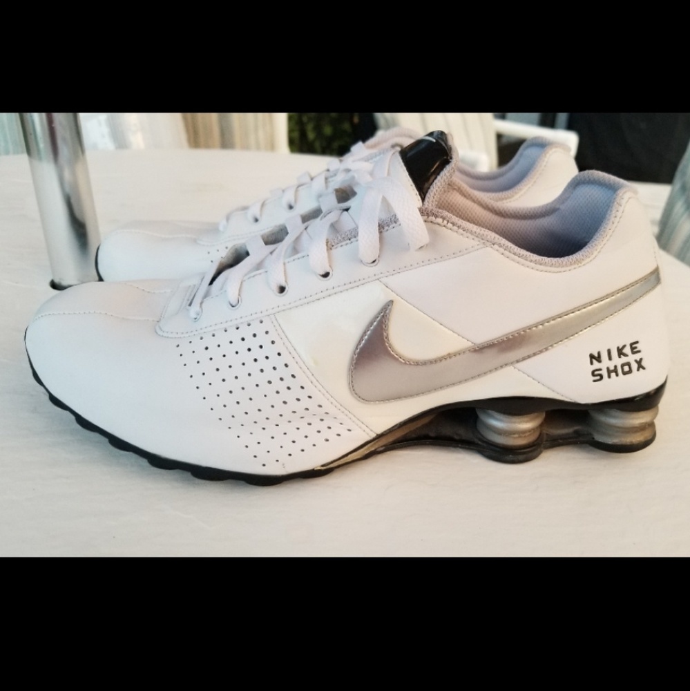 Men's Nike Shox Deliver